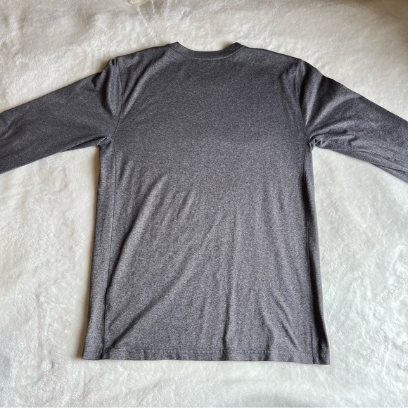 Nike dry fit University of Tennessee long sleeve, color dark grey, size small - Picture 2 of 2